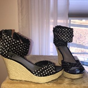 Poka dot wedges, only worn once!